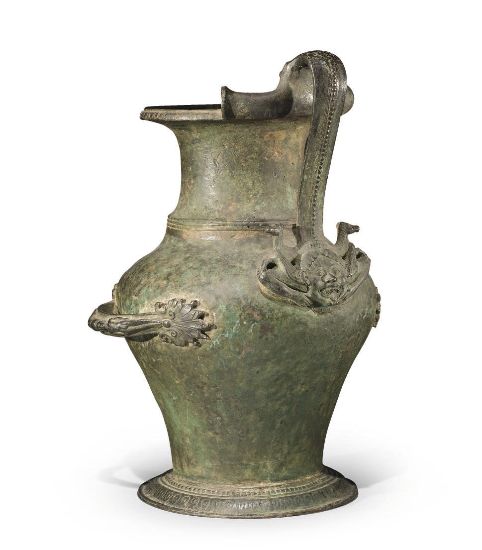 VASE DANS LE GOUT ANTIQUE