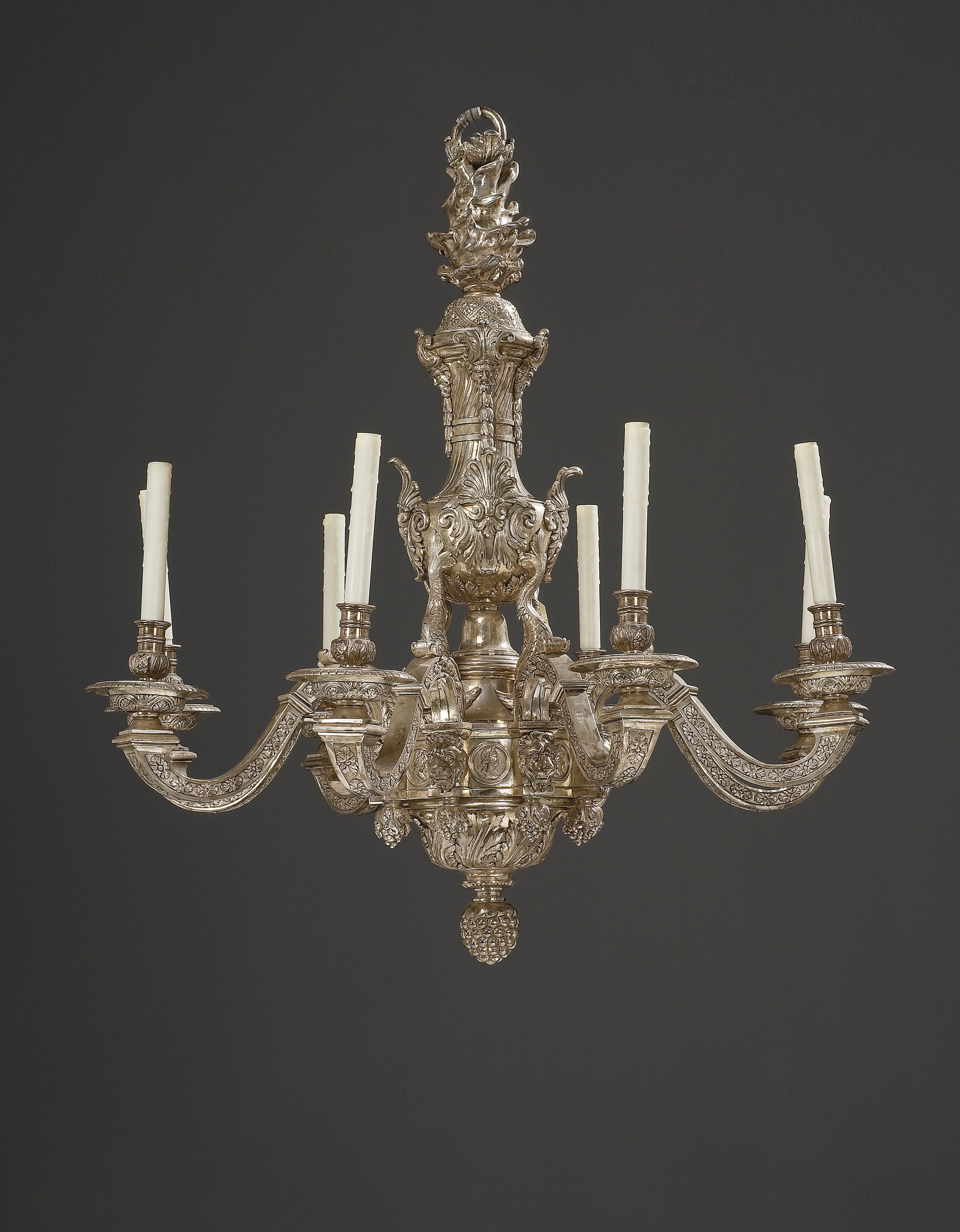 LUSTRE DE STYLE LOUIS XIV