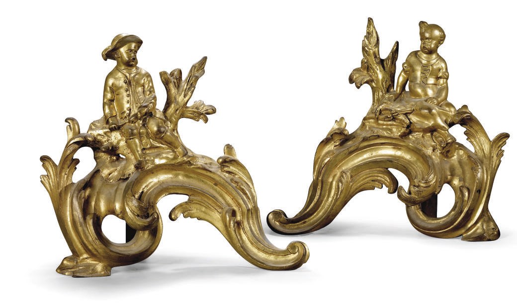 PAIRE DE CHENETS DE STYLE LOUIS XV
