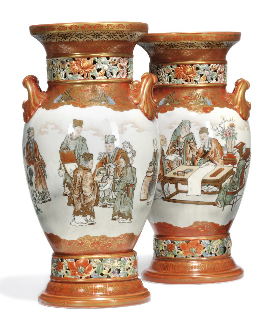 A PAIR OF JAPANESE KUTANI VASES