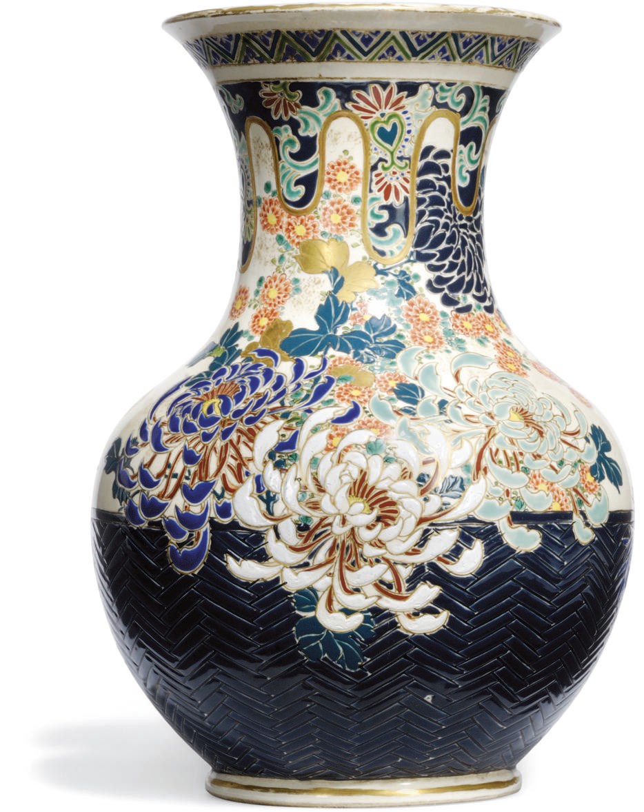 A JAPANESE SATSUMA VASE