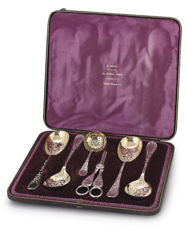 A VICTORIAN PARCEL-GILT SILVER DESSERT SET