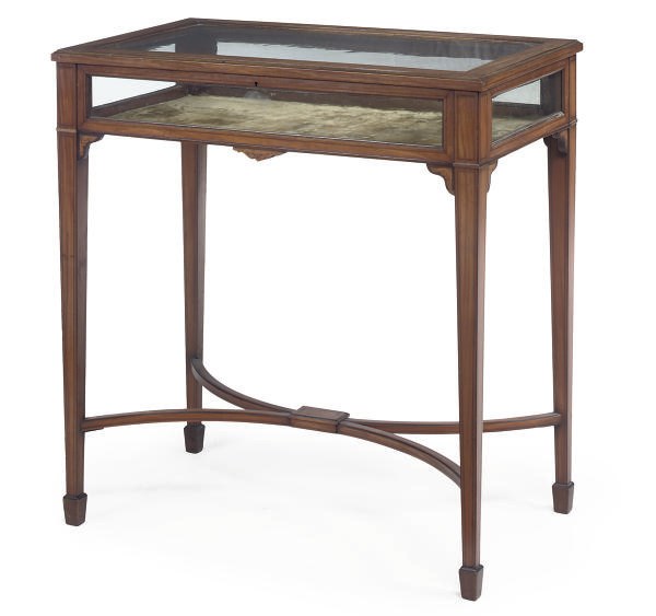 AN EDWARDIAN SATINWOOD, TULIPWOOD CROSSBANDED AND CHEQUER INLAID DISPAY TABLE