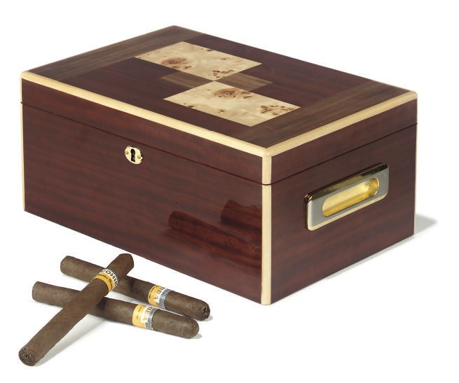 AN ENGLISH PARQUETRY WOOD HUMIDOR