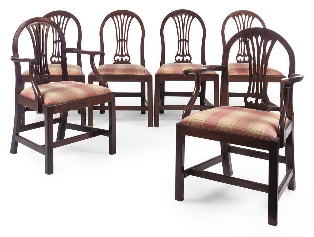 A SET OF SIX MAHOGANY DINING CHAIRS