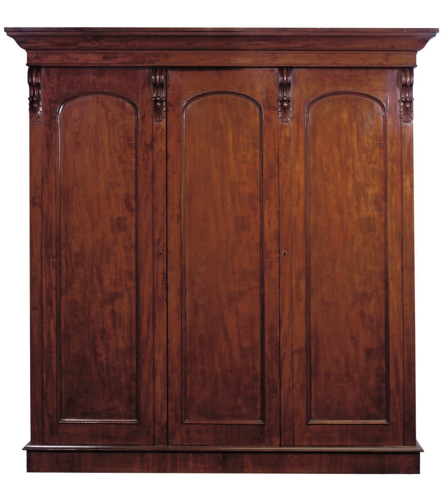 A VICTORIAN MAHOGANY WARDROBE