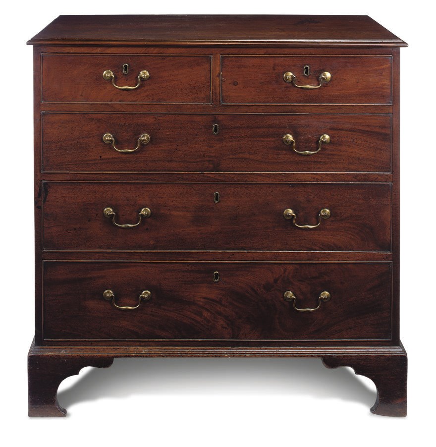 A GEORGE III MAHOGANY CHEST