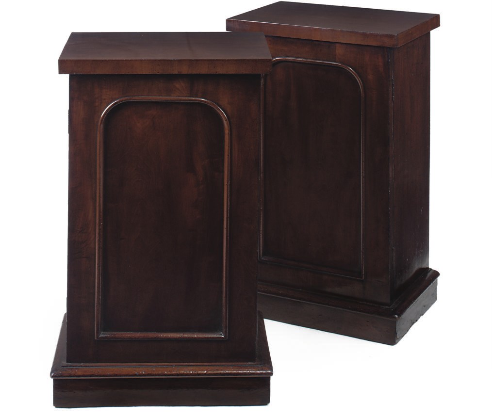 A PAIR OF VICTORIAN MAHOGANY BEDSIDE CABINETS