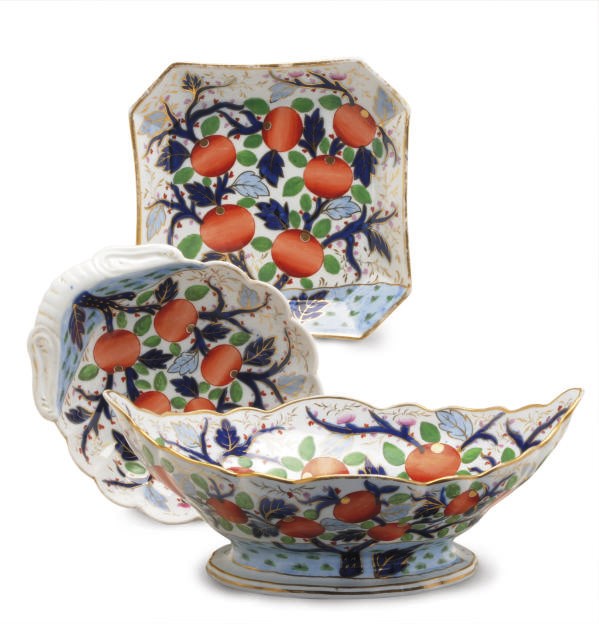 AN ENGLISH PORCELAIN IMARI PATTERN DESSERT SERVICE,