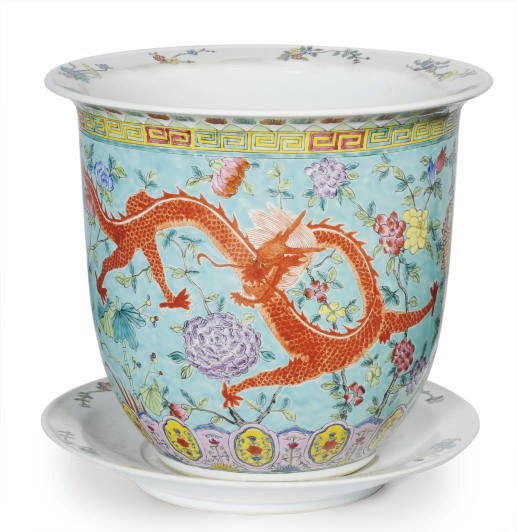 A CHINESE PORCELAIN TURQUOISE GROUND JARDINERE AND UNDERPLATE,