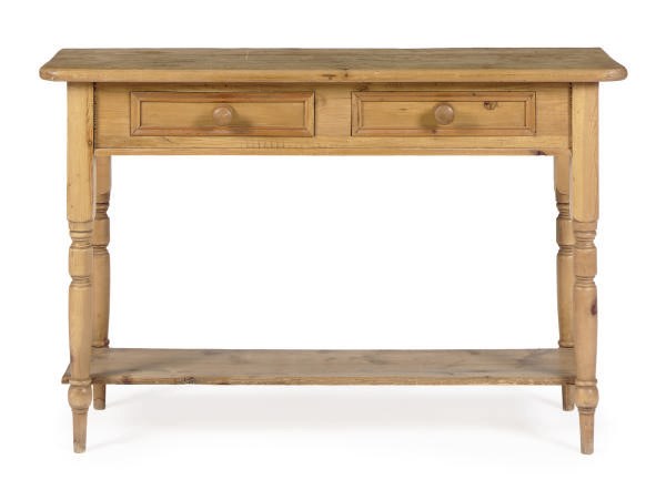AN AMERICAN PINE SIDE TABLE,