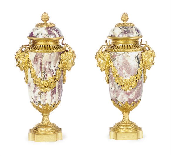 A PAIR OF FRENCH ORMOLU-MOUNTED ROUGE ROYALE MARBLE CASSOULETS,
