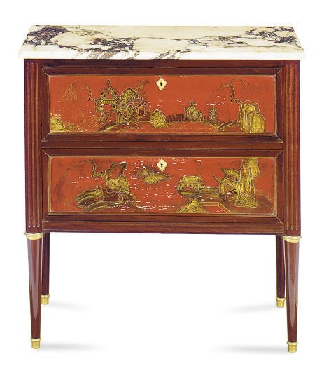 A FRENCH MAHOGANY AND JAPANNED MARBLE TOP COMMODE,