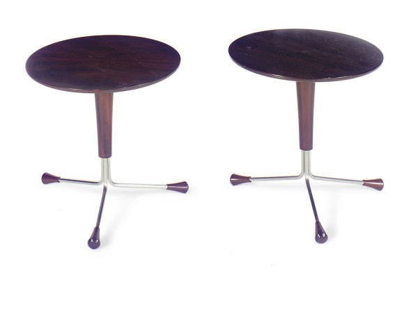 A PAIR OF CIRCULAR MAHOGANY AND CHROME-BASE LOW TABLES,