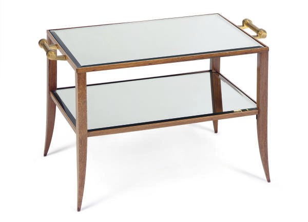 A MAHOGAY AND MIRRORED SIDE TABLE,