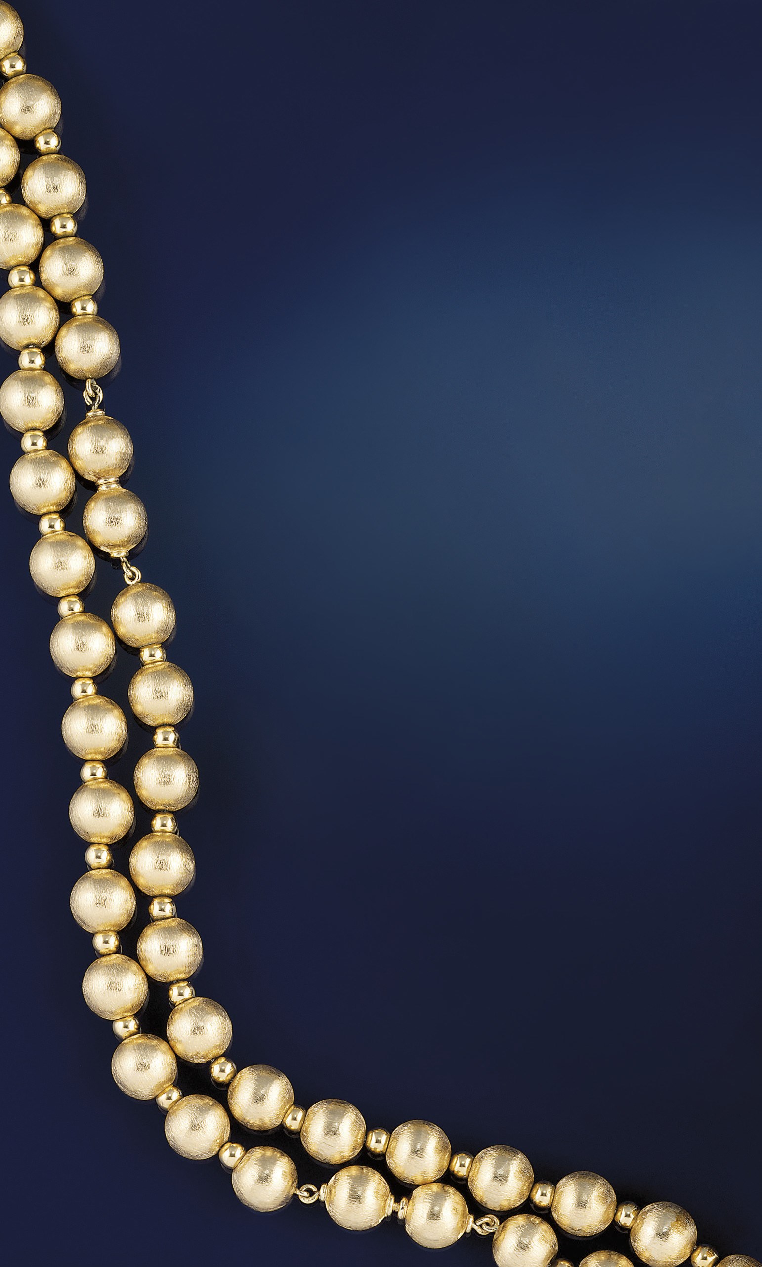 A longchain necklace