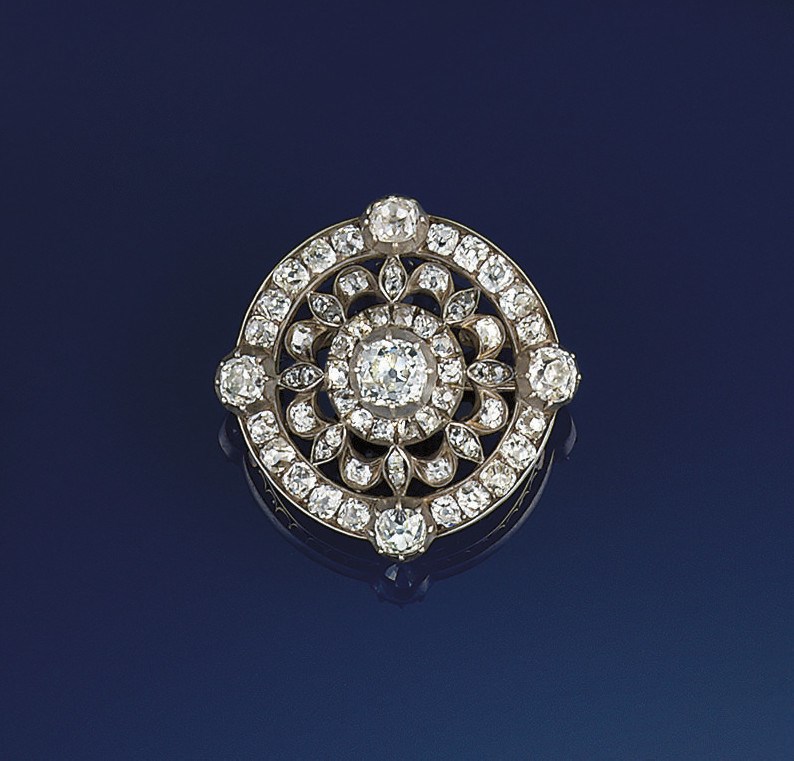 A Victorian diamond brooch/pendant
