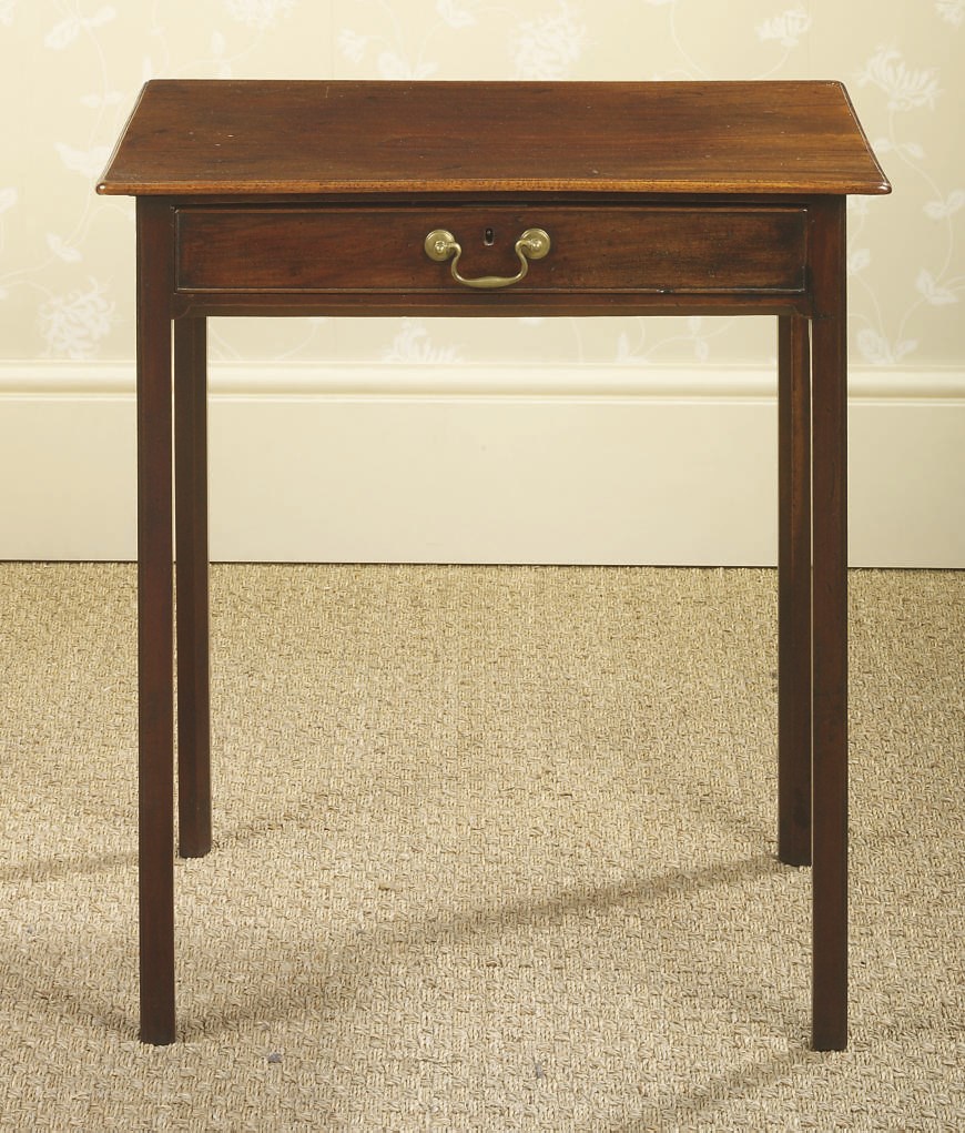 A GEORGE III MAHOGANY SIDE TABLE