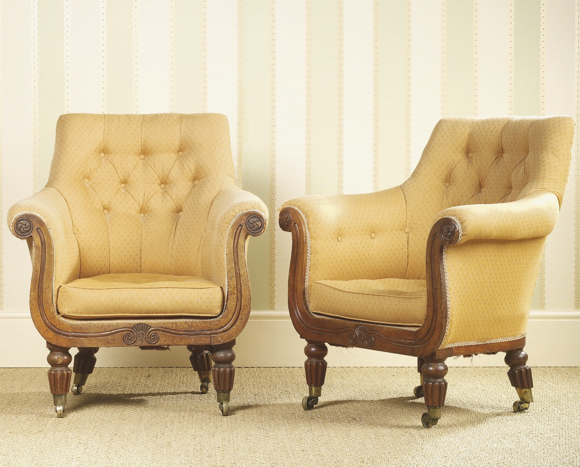 A PAIR OF GEORGE IV MAHOGANY BERGERES