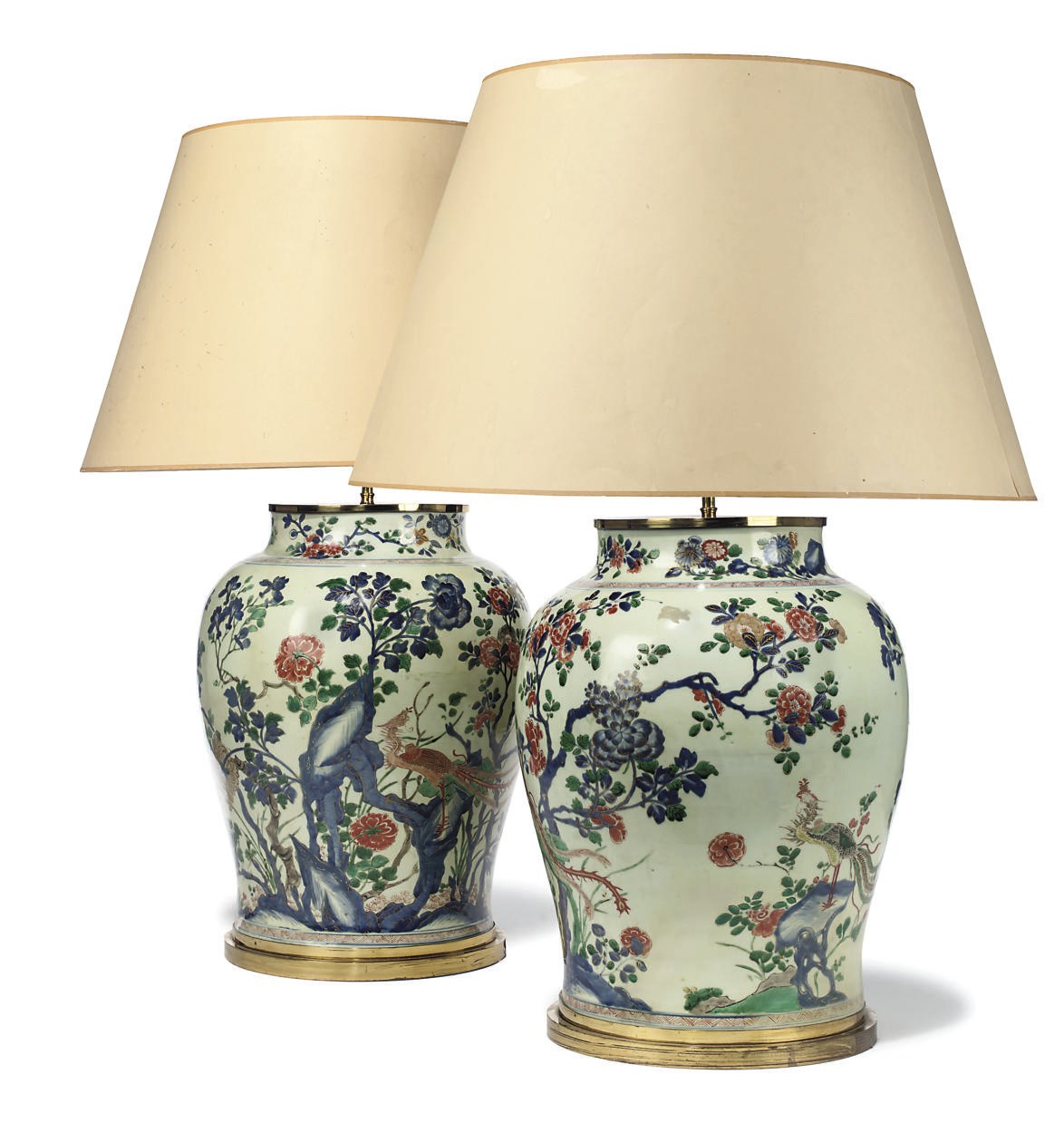 A PAIR OF CHINESE PORCELAIN LAMPS