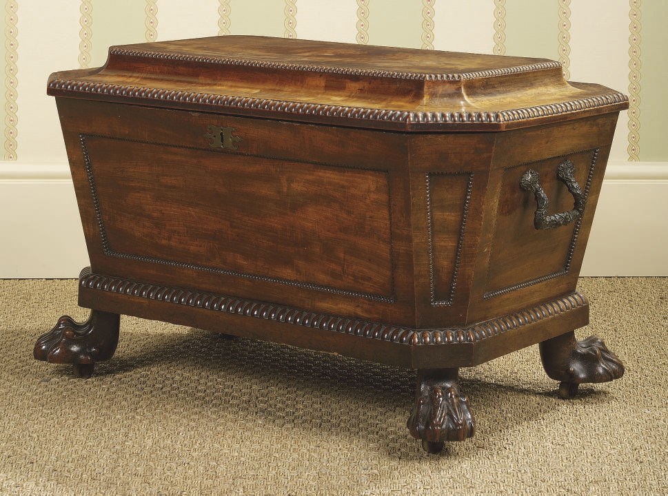 A REGENCY MAHOGANY CELLARET