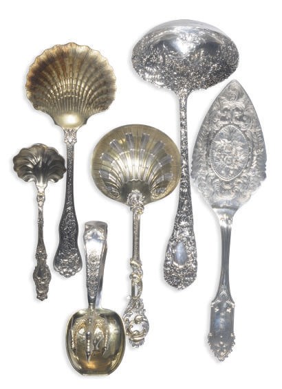 A GROUP OF AMERICAN SILVER SERVING PIECES,