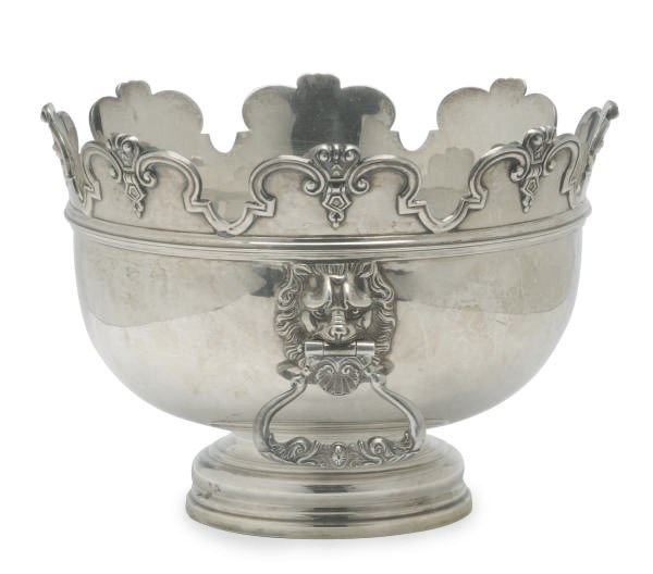 A VICTORIAN SILVER MONTEITH WITH LION'S HEAD-FORM HANDLES,