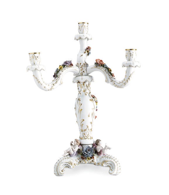 A PAIR OF MEISSEN-STYLE PORCELAIN FOUR-LIGHT CANDELABRA,
