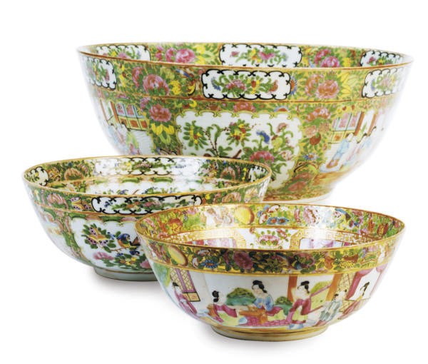 A CHINESE EXPORT CANTON FAMILLE ROSE PUNCH BOWL AND TWO SMALLER SIMILAR BOWLS,