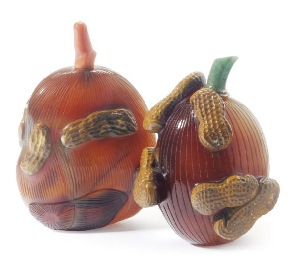 TWO CHINESE AGATE JUJUBE AND PEANUT SNUFF BOTTLES,**