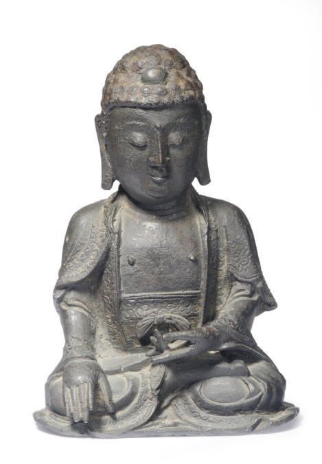 A SMALL CHINESE BRONZE SEATED FIGURE OF BUDDHA,
