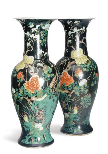 A PAIR OF CHINESE PORCELAIN FAMILLE NOIR YEN YEN VASES,