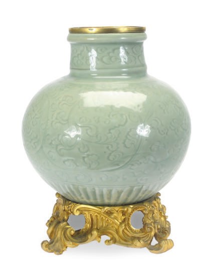 A GILT-METAL MOUNTED CHINESE PORCELAIN LONGQUAN CELADON-GLAZED GLOBULAR VASE,