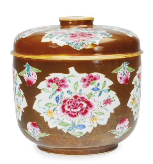 A CHINESE FAMILLE ROSE CAFE-AU-LAIT GLAZED BOWL AND COVER,