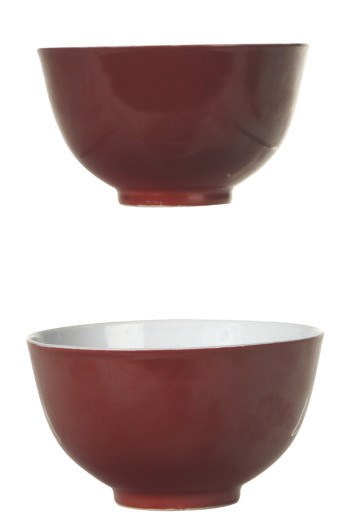 A PAIR OF CHINESE COPPER RED-GLAZED PORCELAIN BOWLS,