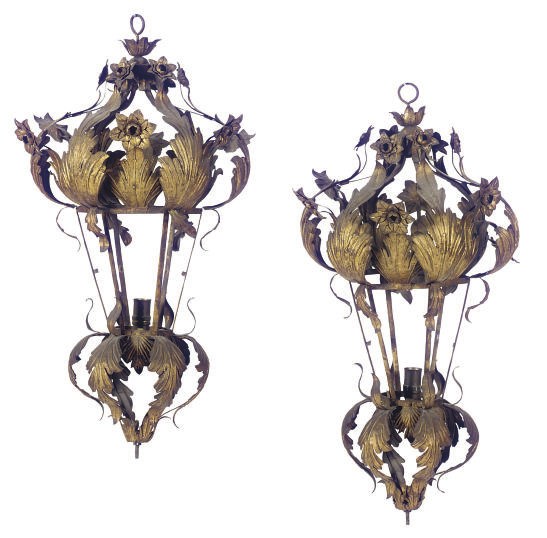 A PAIR OF GILT-METAL CHANDELIERS,