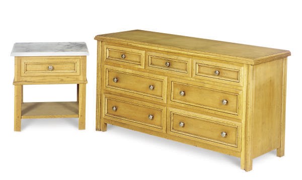 AN OAK DRESSER TOGETHER WITH A PAIR OF MATCHING SIDE TABLES,