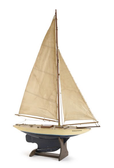 A PAINTED MODEL OF THE SLOOP 'VALIANT',
