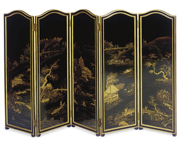 A BLACK AND GILT-LACQUERED FIVE-PANEL SCREEN,