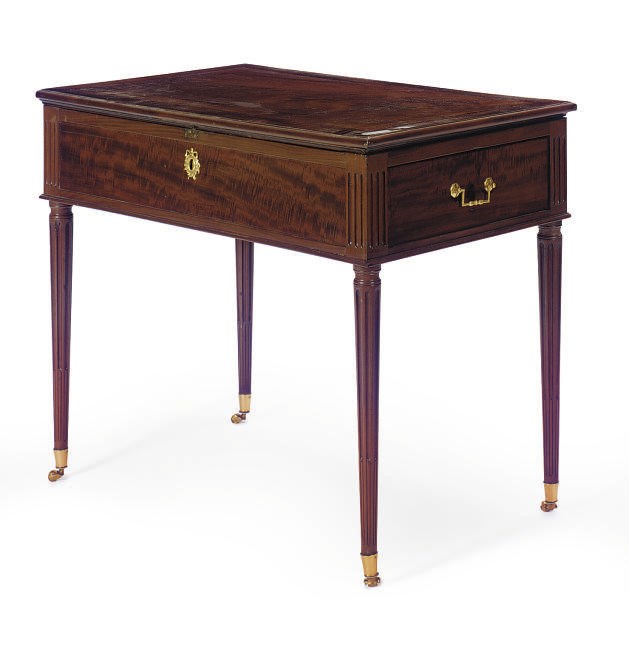 A NORTH EUROPEAN MAHOGANY DRESSING TABLE,