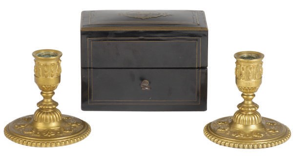 A FRENCH BRASS-INLAID BLACK-LACQUERED FITTED PERFUME CASE,