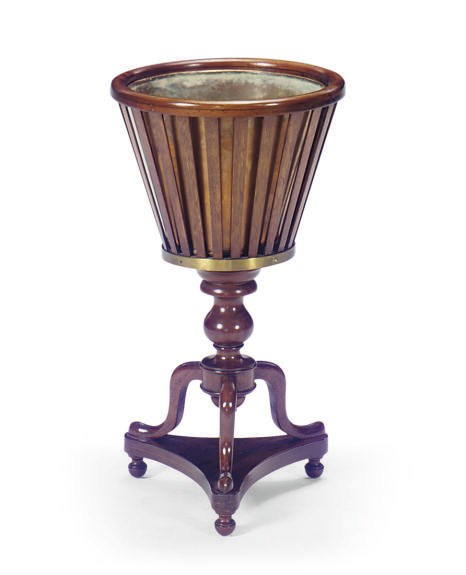 AN ENGLISH MAHOGANY AND COPPER BRAZIER,