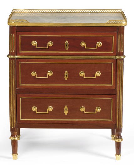 A FRENCH ORMOLU-MOUNTED MAHOGANY AND MARBLE-TOP COMMODE,