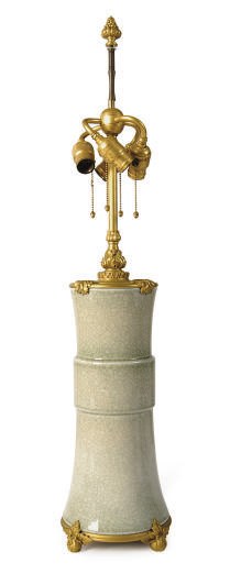 A GILT-BRONZE MOUNTED CELADON CRACKALURE GLAZED CERAMIC TABLE LAMP,
