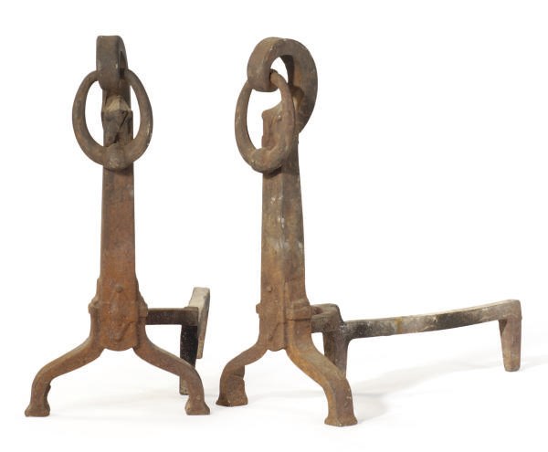 A PAIR OF IRON ANDIRONS,