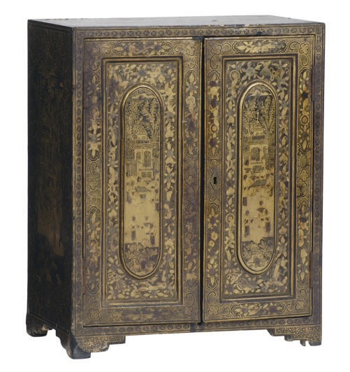 A CHINESE EXPORT BLACK AND GILT-LACQUERED TABLE CABINET,