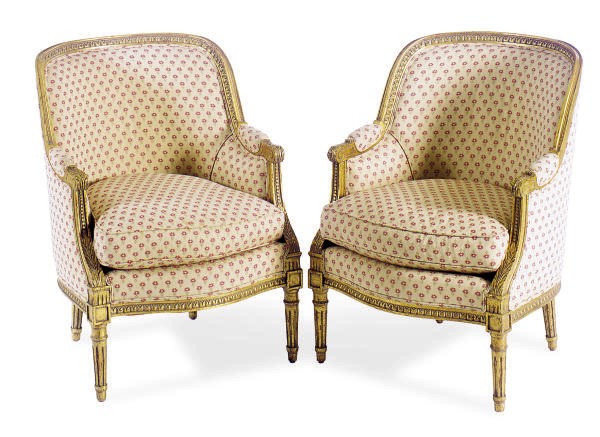 A PAIR OF GILTWOOD AND UPHOLSTERED BERGERES,
