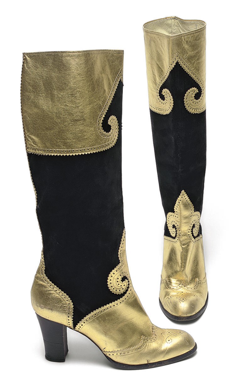 YVES SAINT LAURENT
