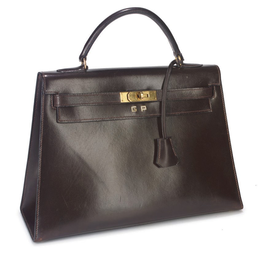 HERMÈS
A CHOCOLATE BROWN BOX LEATHER KELLY BAG
