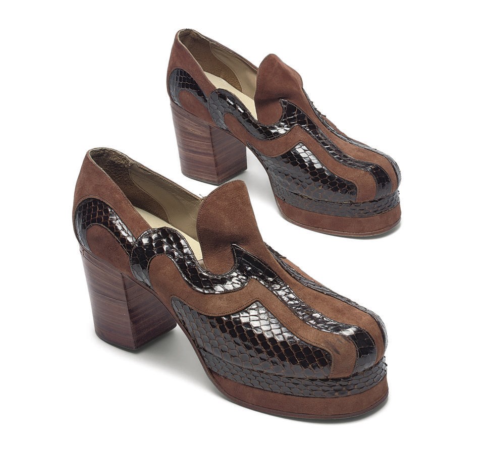 TERRY DE HAVILLAND
A RARE AND FINE PAIR OF GENTLEMEN'S PLATFORMS